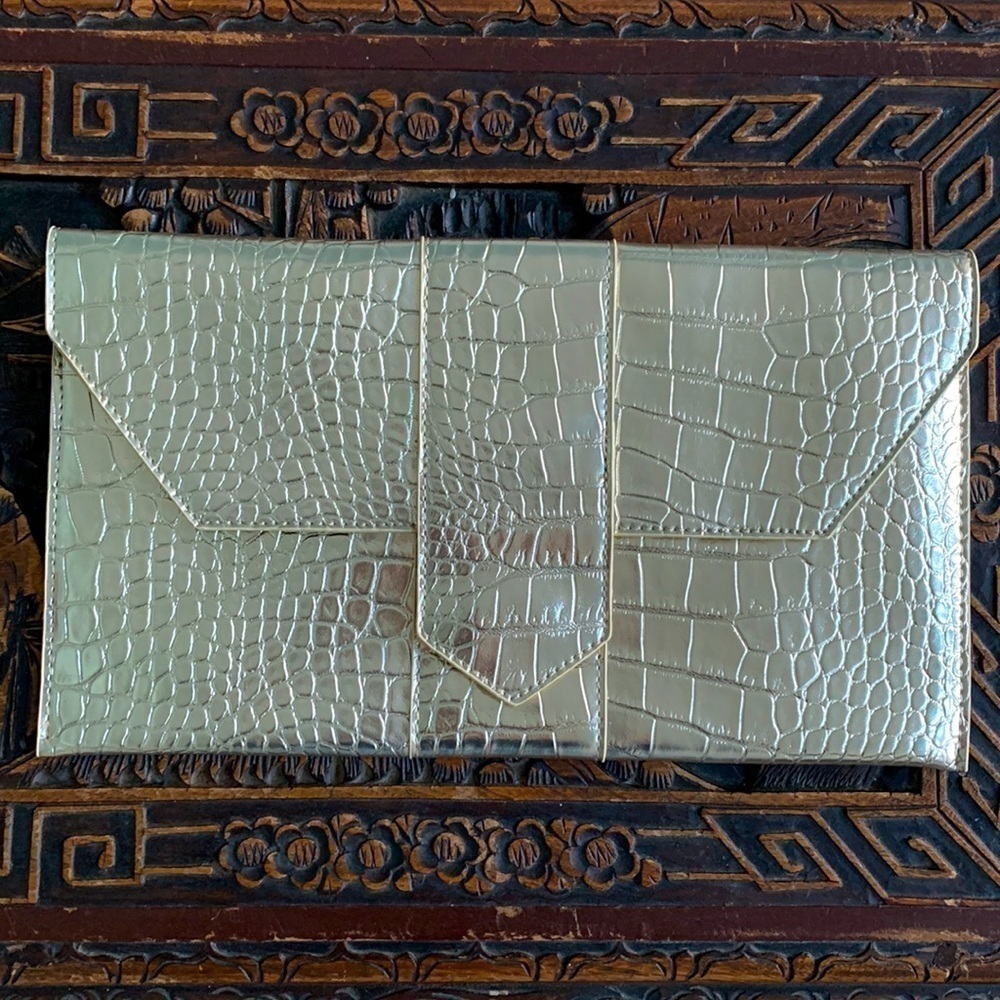 NWT New JJ Winters Nikki Gold Vegan Croc Leather Envelope Clutch